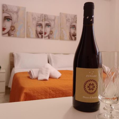 カターニア La Valigia Sul Letto Bed & Breakfast エクステリア 写真