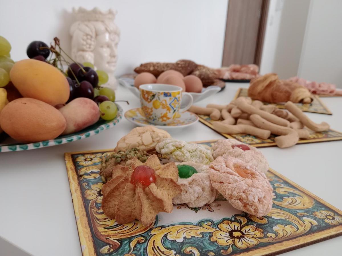 カターニア La Valigia Sul Letto Bed & Breakfast エクステリア 写真
