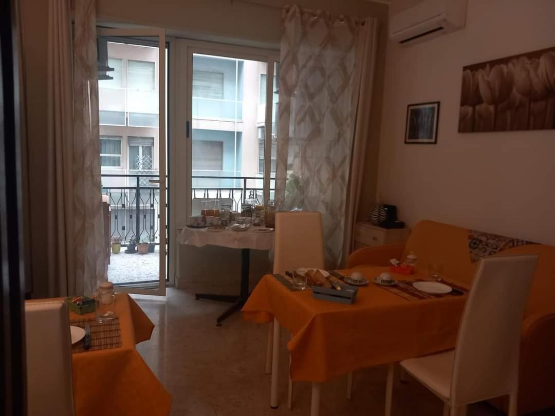 カターニア La Valigia Sul Letto Bed & Breakfast エクステリア 写真
